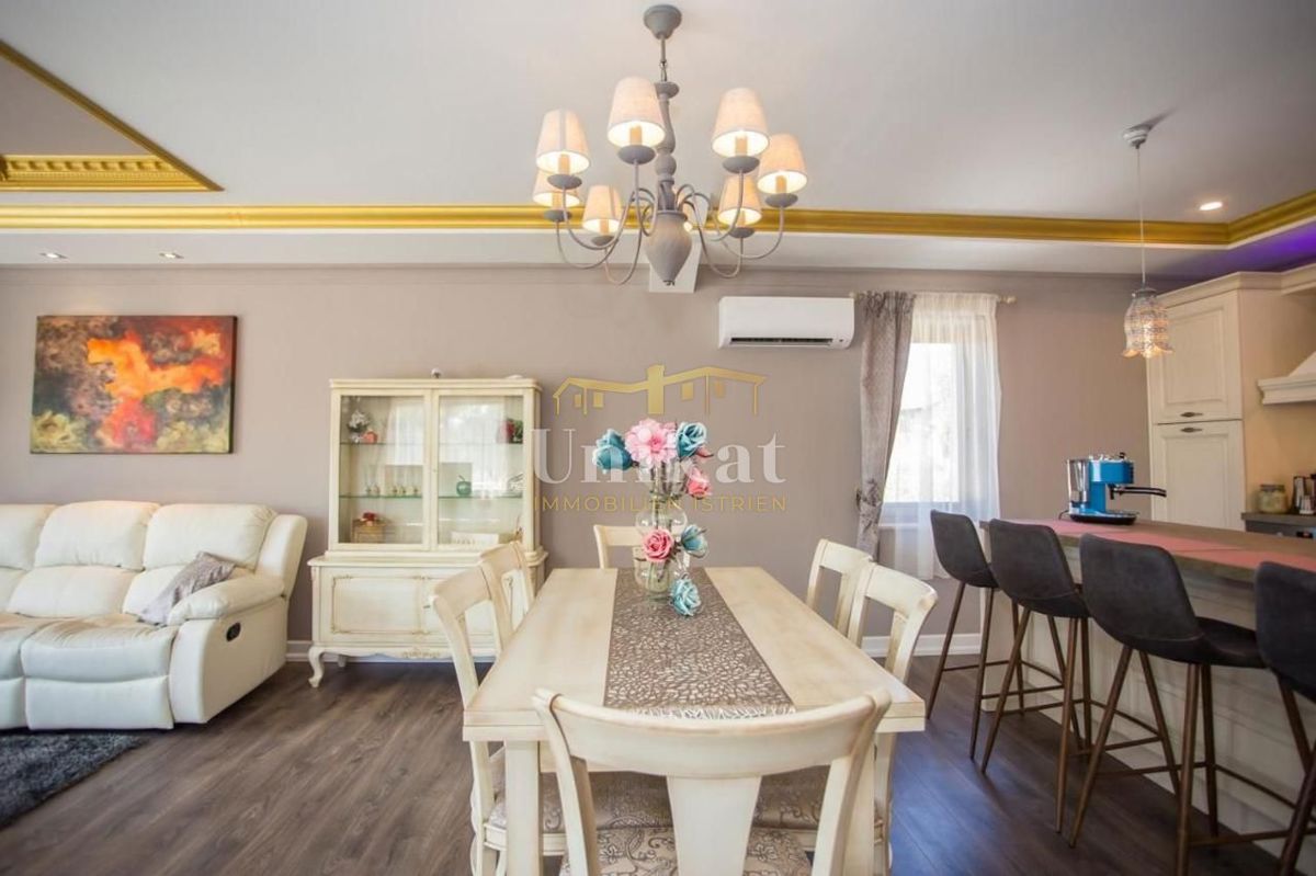 Bella casa al piano terra su un ampio terreno + possibilità di costruire un altro edificio